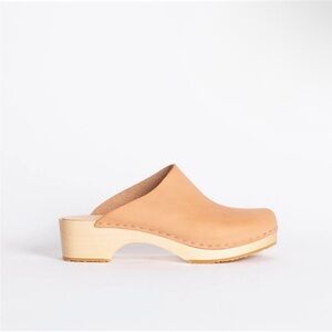 Bryr Gabe Clog Natural Size 8